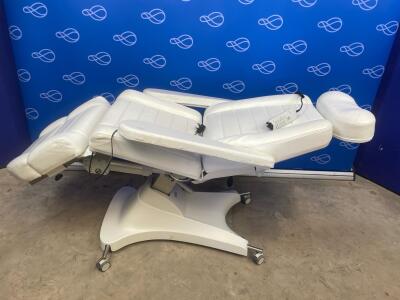 Cosmoderm D3M Electric Examination Chair