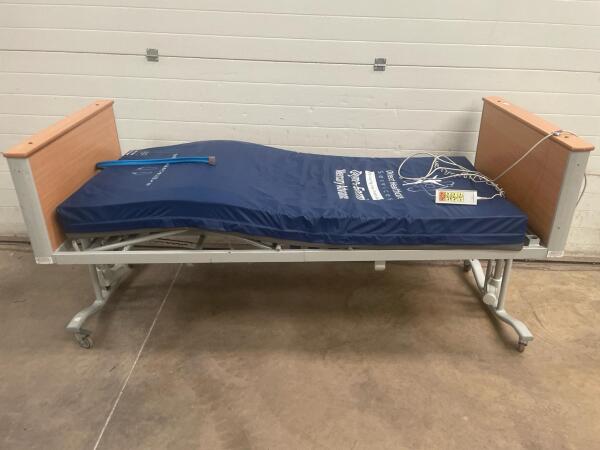 Arjo Huntleigh Minuet 2 Electric Patient Bed