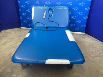 Plinth 2000 40 Series 2-Section Bariatric Electric Couch - 3