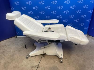 Cosmoderm D3M Patient Treatment Chair