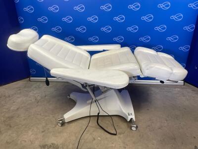 Cosmoderm D3M Patient Treatment Chair