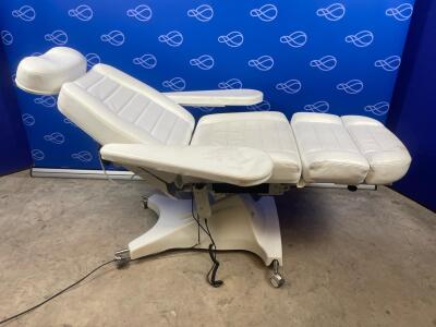 Cosmoderm D3M Patient Treatment Chair