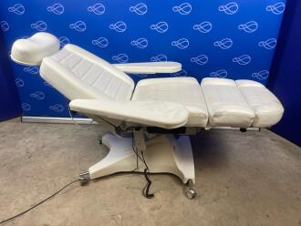 Cosmoderm D3M Patient Treatment Chair