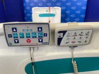 1 x Arjo Enterprise 5000 & 1 x Sidhil Innov8 Electric Patient Beds - 2