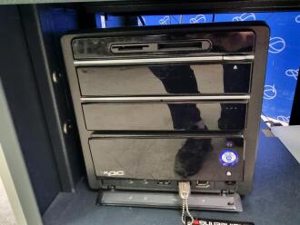 Heidelberg HRT3 Retina Tomograph on Table - 3