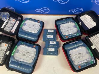 4 x Philips HS1 Defibrillators