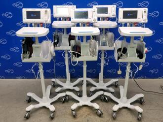 5 x Welch Allyn 75ME Connex Monitor and Welch Allyn 7000-APM Accessory Power Management Unit on Rollstand