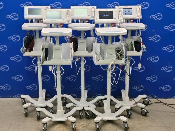 5 x Welch Allyn 75ME Connex Monitor and Welch Allyn 7000-APM Accessory Power Management Unit on Rollstand
