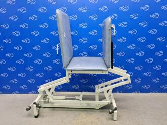 Huntleigh Akron A9231A / DP Examination / Treatment Couch - 2