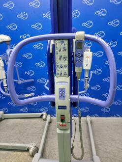 2 x Arjo Huntleigh Maxi-Move Patient Hoist - 2