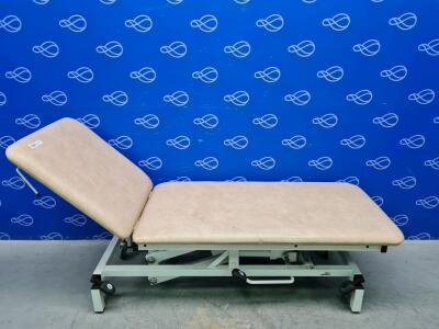 Huntleigh Akron 2-Section Hydraulic Treatment Couch