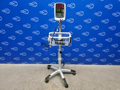 Mindray VS-800 Vital Signs Monitor on Rollstand