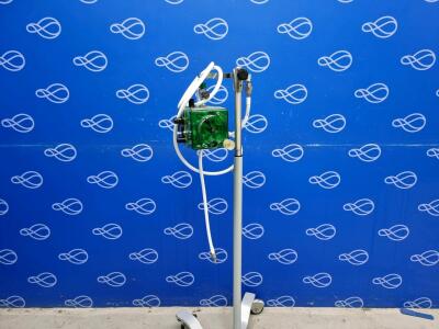 Carefusion BIRD Mark 7A Respirator on Rollstand