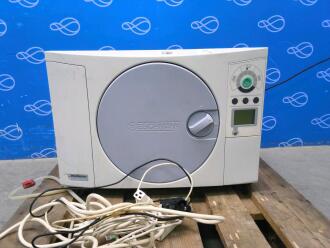 Eschmann LittleSister SES 225VB Autoclave