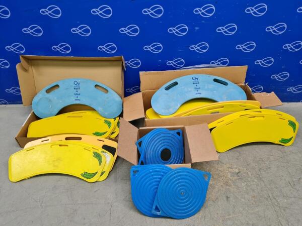 Quantity of Assorted Patient Transfer Curved Glideboards and Turnplates