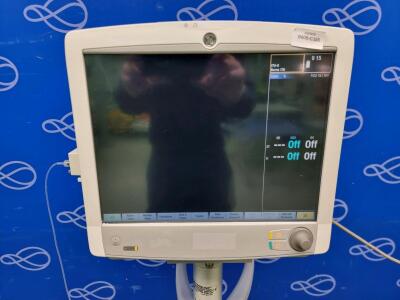 GE Carescape B650 Patient Monitor & GE E-COVX-00 Gas Module on Rollstand
