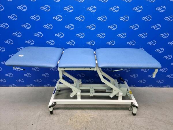 Huntleigh Akron Streamline 225 3-Section Electric Patient Couch