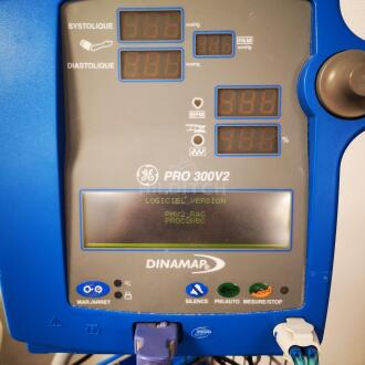 GE Dinamap PRO 300V2 Blood Pressure Monitor/Pulse Oximeter - 8