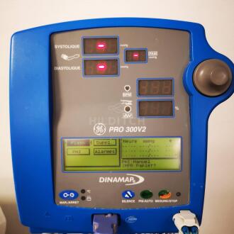 GE Dinamap PRO 300V2 Blood Pressure Monitor/Pulse Oximeter - 9
