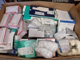 Quantity of Assorted Mixed Consumable/Orthopedic/Medical Items - 6