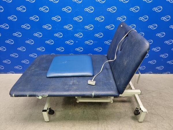 Plinth 2000 2-Section Electric Bariatric Couch