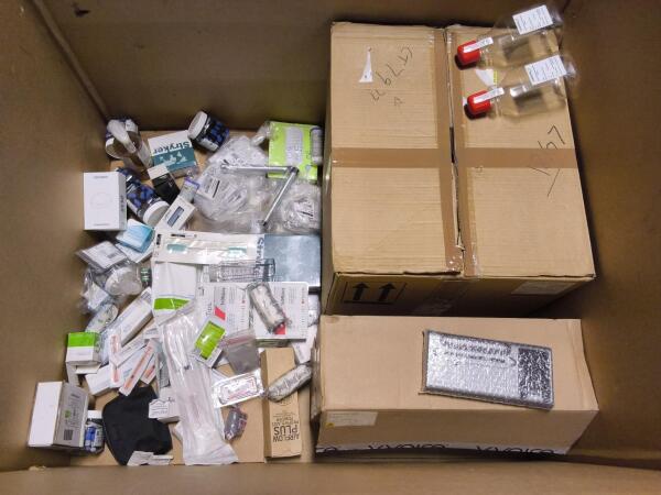 Quantity of Assorted Mixed Consumable/Orthopedic/Medical Items