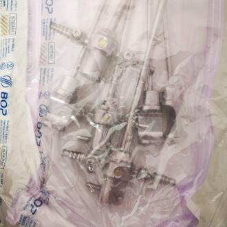 Smith & Nephew 3x Chucks and 3 x Trocars - 2