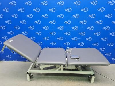 Huntleigh Akron A3232/2/SFS Electric 3-Section Examination Couch
