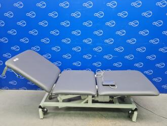 Huntleigh Akron A3232/2/SFS Electric 3-Section Examination Couch