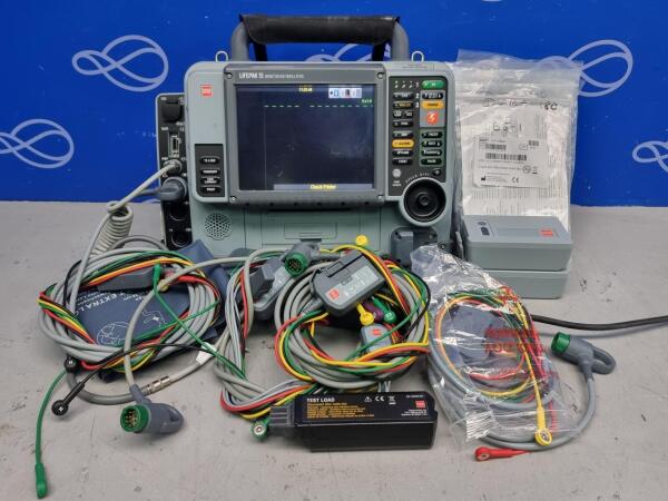 Physio Control LifePak 15 Version 4 Defibrillator with Pacer & CO2 Port
