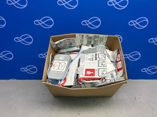 Box of Philips Heartstart Smart Pads 2 AED Pads