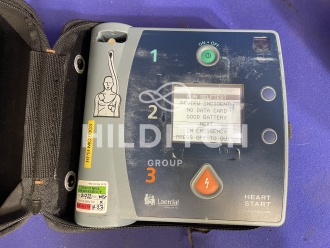 2 x Laerdal HeartStart FR2+ & 2 x FR2 Defibrillators - 4