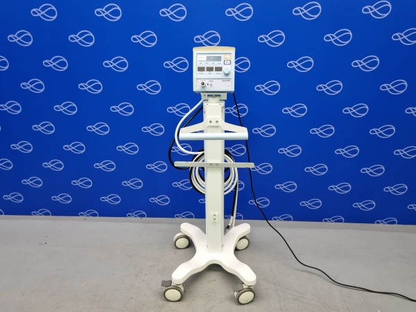 SLE 1000 Ventilator on Medicart 1000