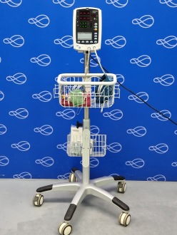 Mindray VS-800 Vital Signs Monitor on Rollstand - 2