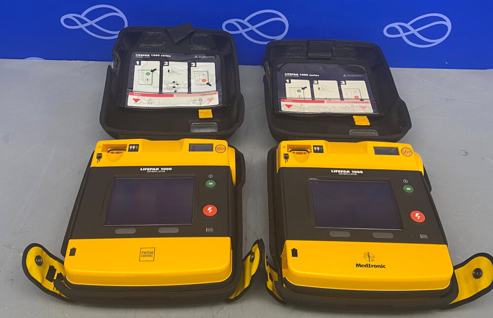 2 x Medtronic Lifepak 1000 Defibrillator