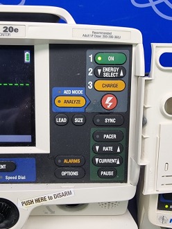 2 x LifePak 20e Defibrillators with Pacing - 1 x Medtronic and 1 x Physio Control - 2